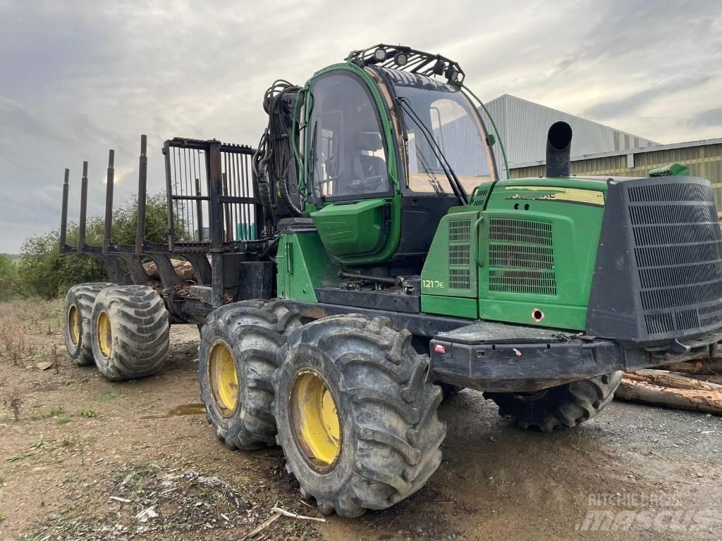 John Deere 1210 E 集运机