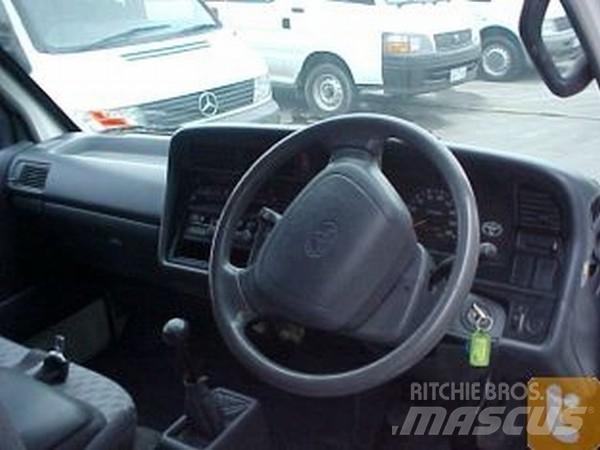 Toyota HIACE RZH103R 大型面包车