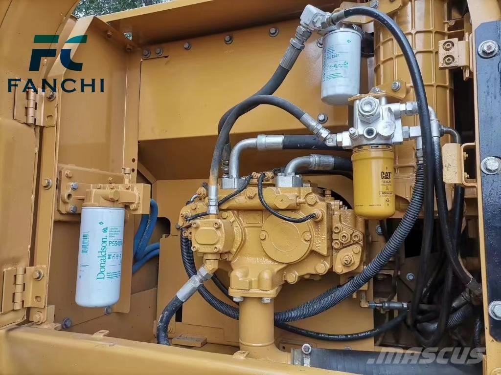 CAT 320 D 履带挖掘机