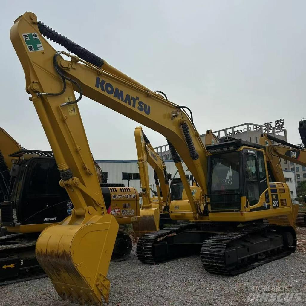 Komatsu 200-8 履带挖掘机
