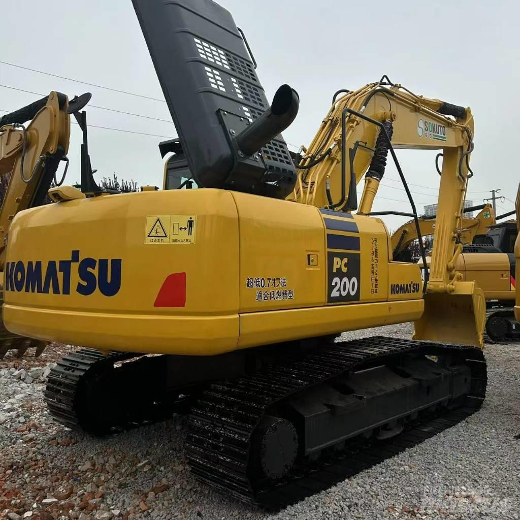 Komatsu 200-8 履带挖掘机