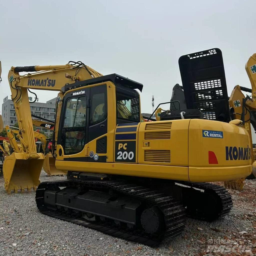 Komatsu 200-8 履带挖掘机
