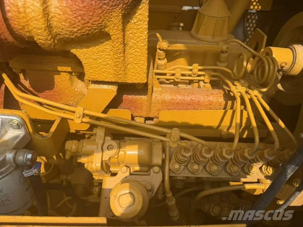 CAT D 6 G 履带式推土机
