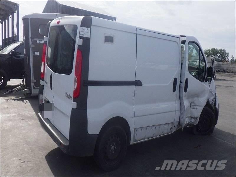 Renault Trafic 2 商务面包车