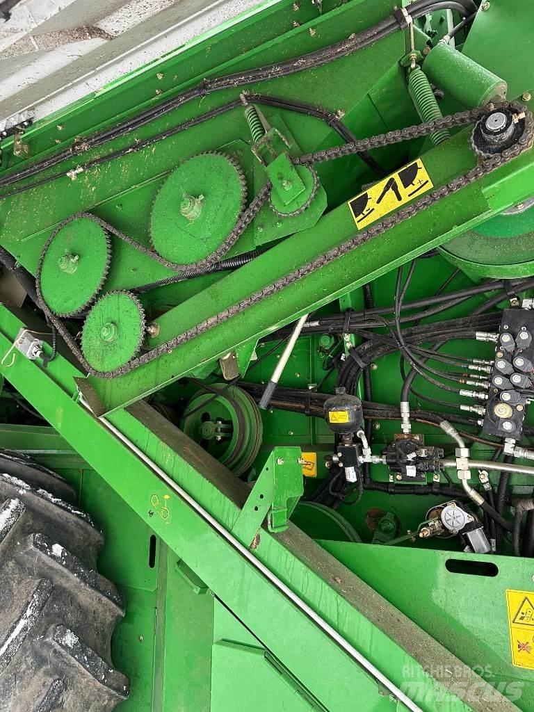 John Deere T550 联合收割机