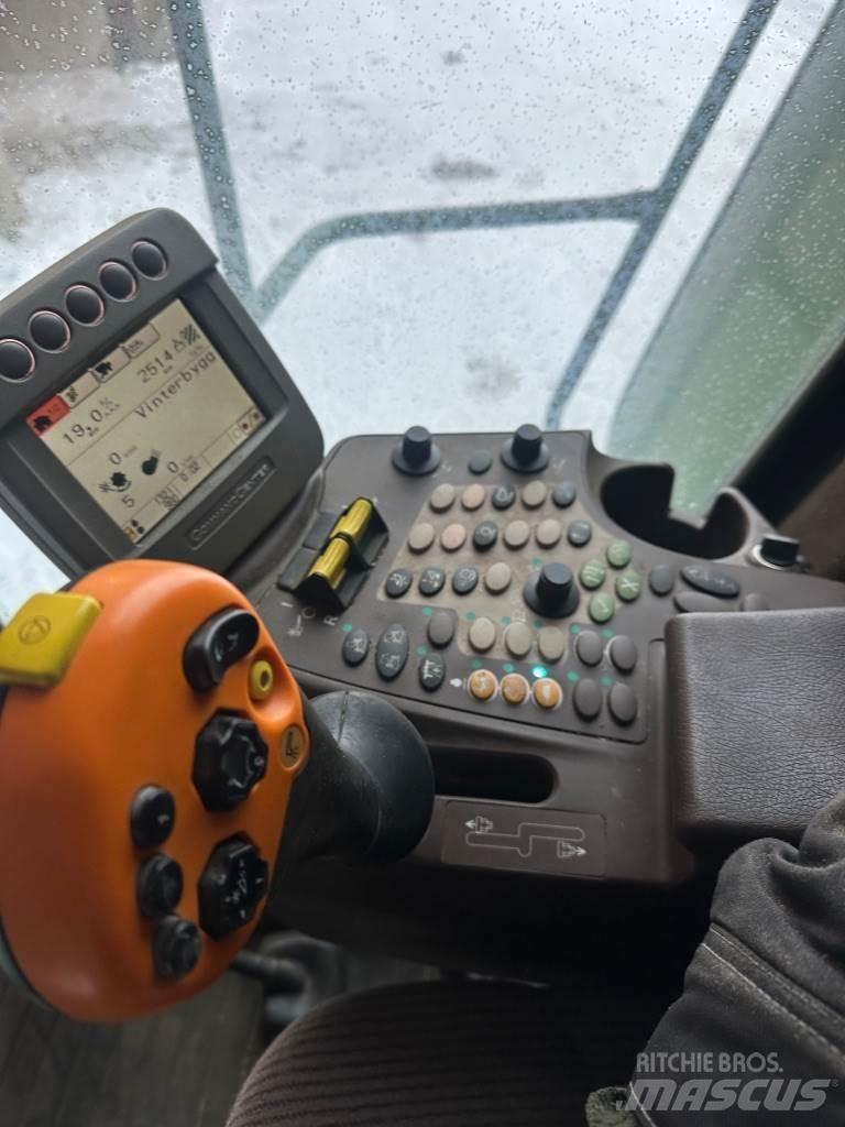 John Deere T550 联合收割机