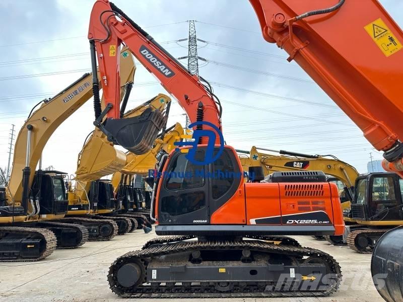 Doosan DX 225 LC-9C 履带挖掘机