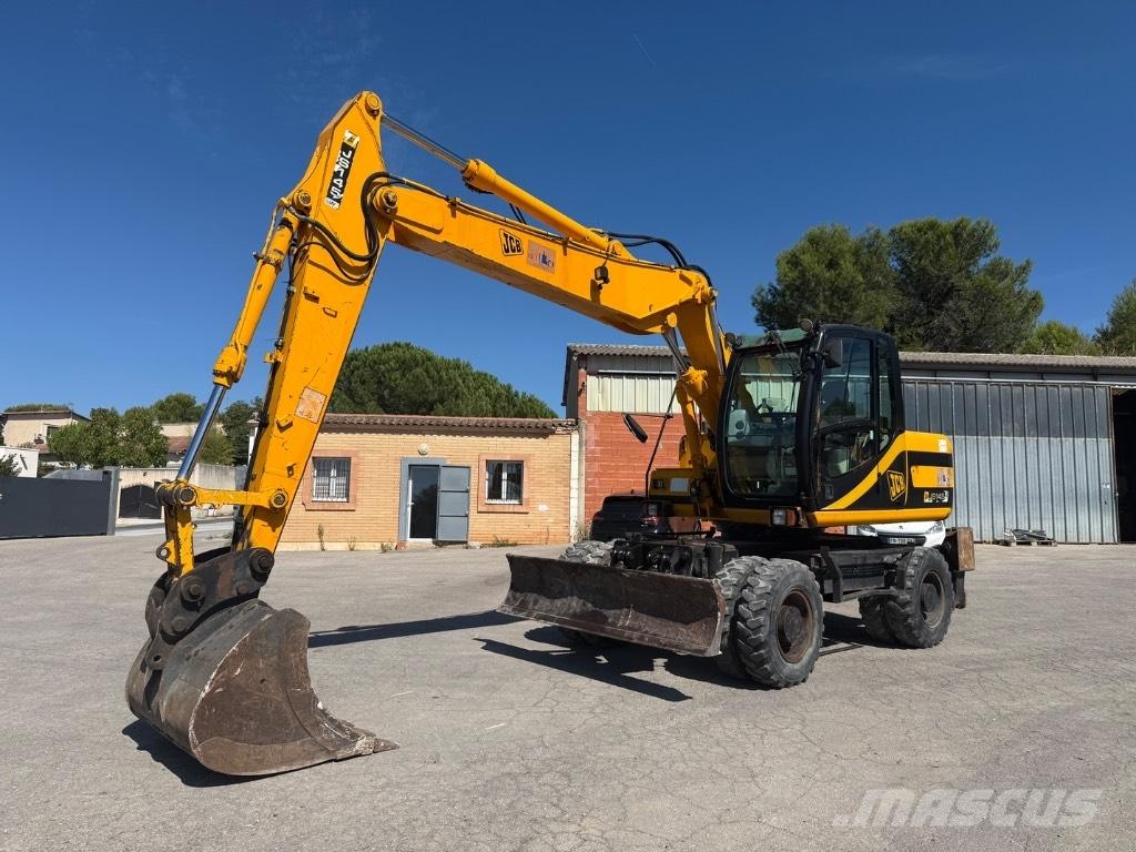 JCB JS 145 W 轮式挖掘机
