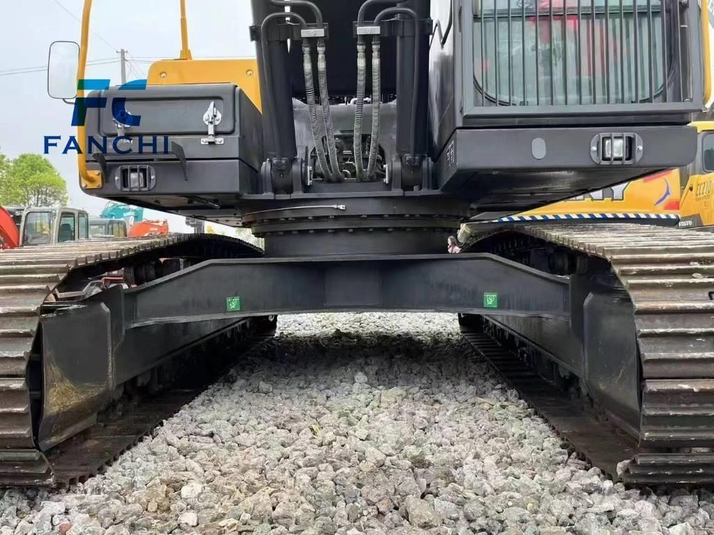 Volvo EC 240 履带挖掘机