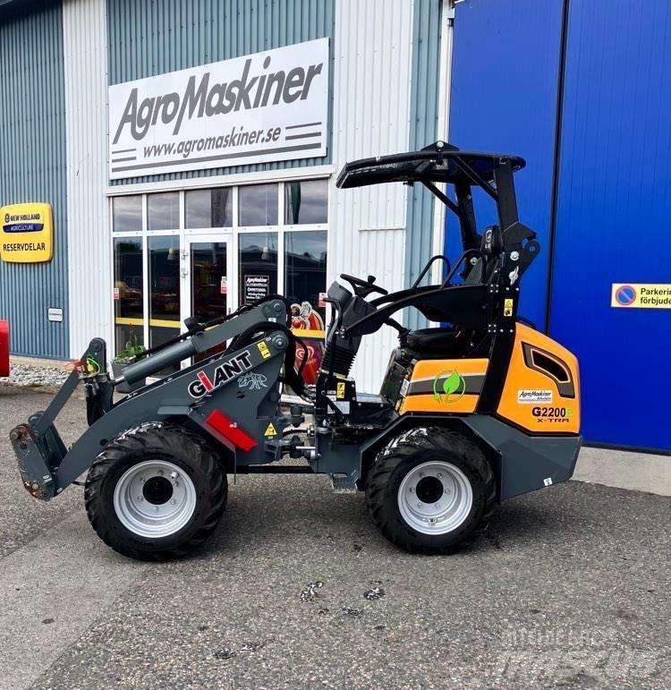  Demokörd GiANT 2200E 多功能装载机