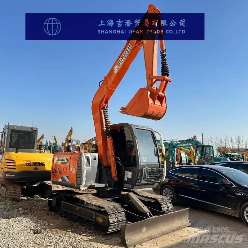 Hitachi ZX 70 中型挖掘机