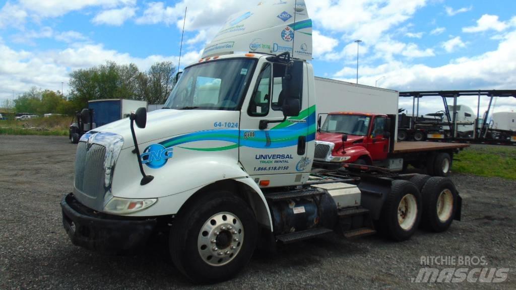 International 8600 牵引车
