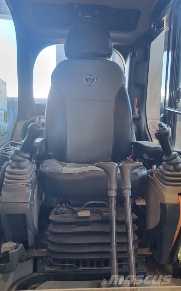 CASE CX 210 D 履带挖掘机