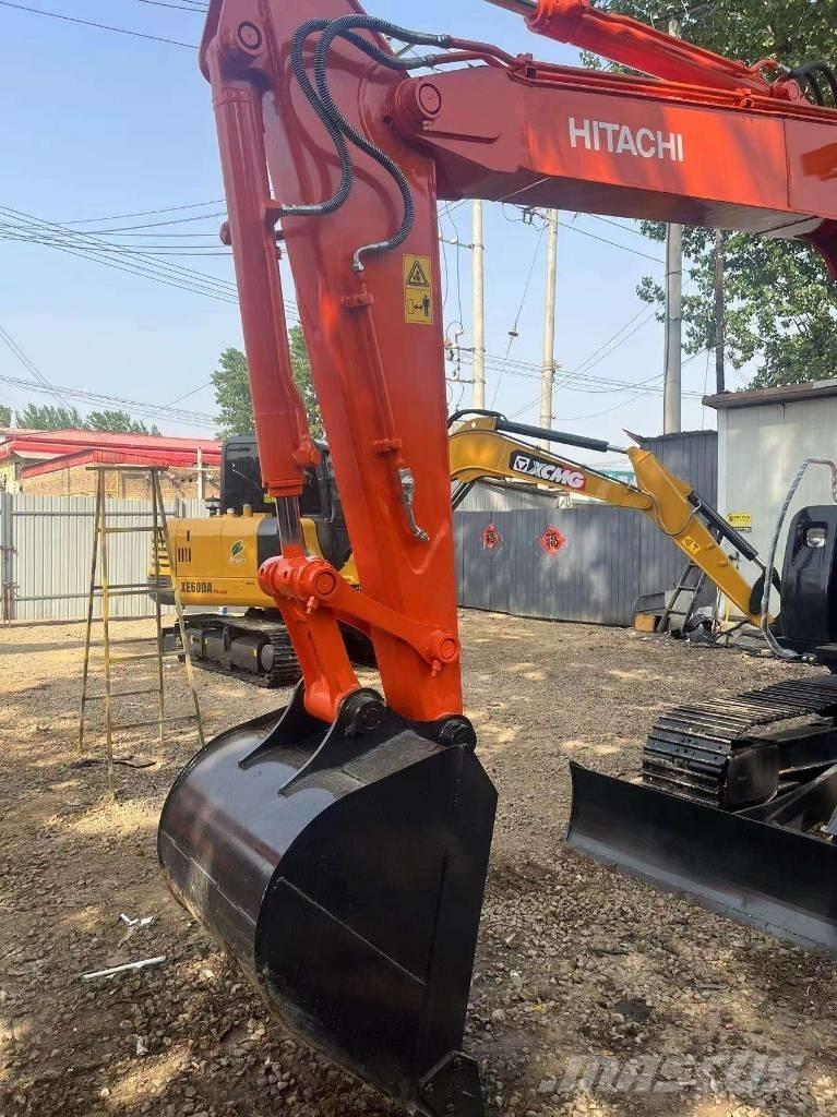 Hitachi ZX 70 小型挖掘机