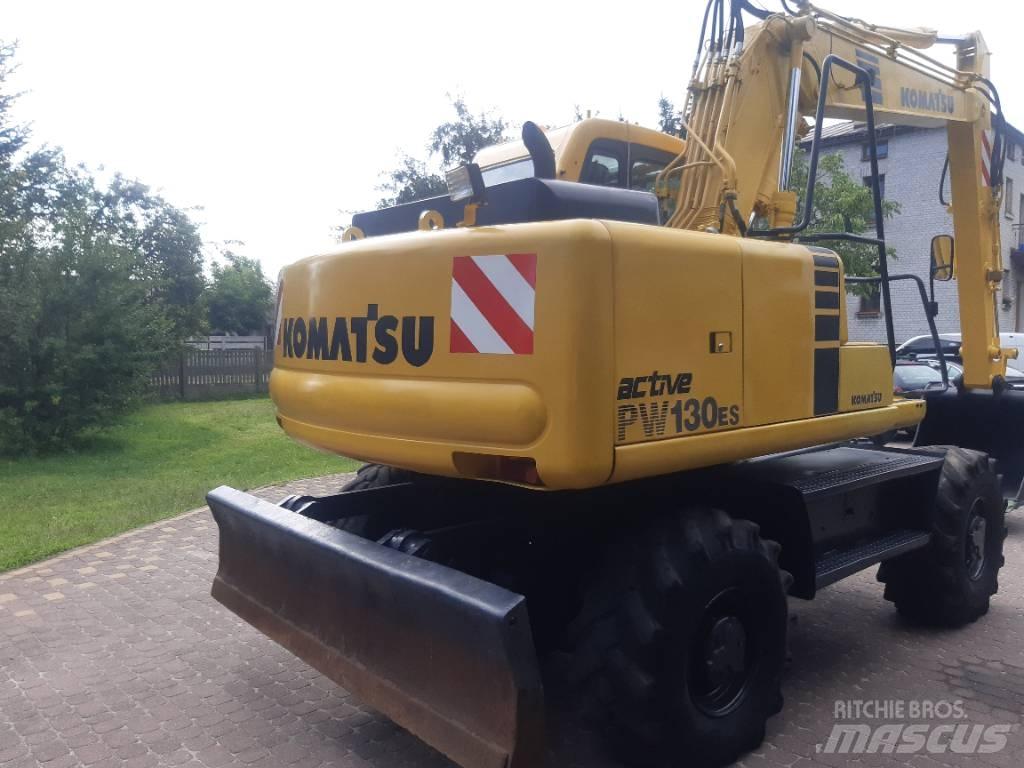 Komatsu PW 130-7 轮式挖掘机