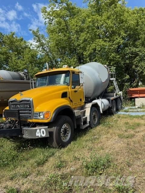 Mack CV 713 混凝土输送泵|布料机
