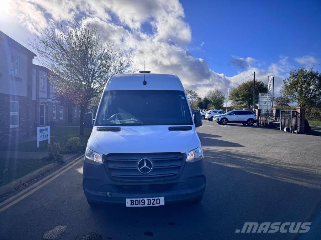 Mercedes-Benz 314 大型面包车