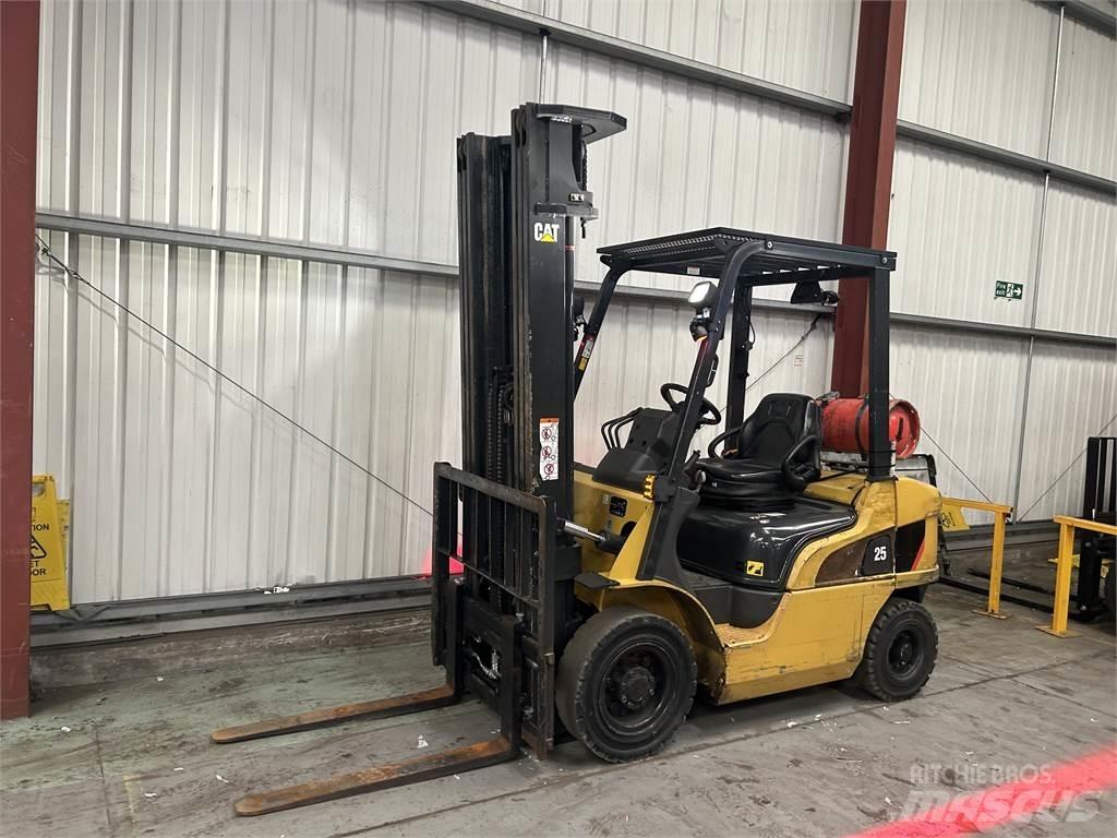 CAT GP25NT 天然气叉车