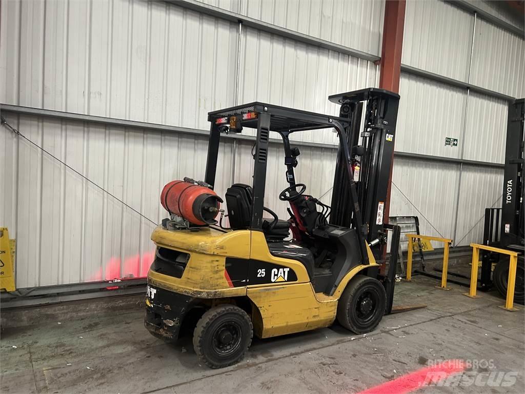 CAT GP25NT 天然气叉车