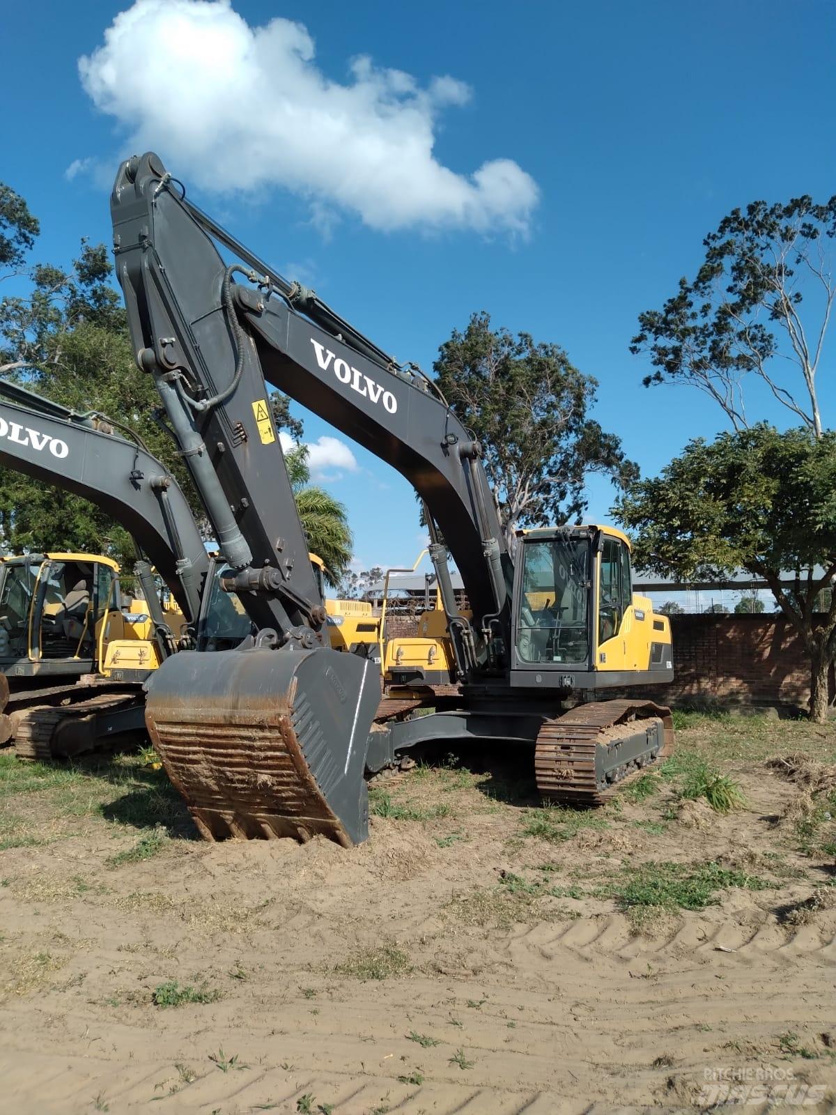 Volvo EC250DL 履带挖掘机