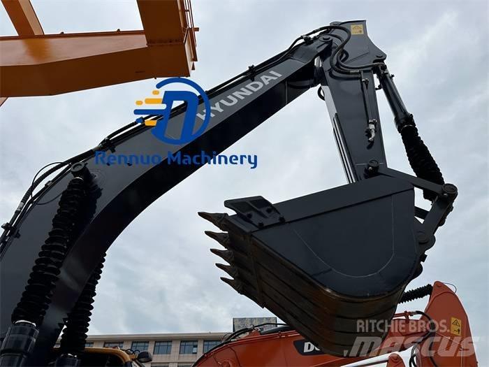 Hyundai R220-9S 履带挖掘机
