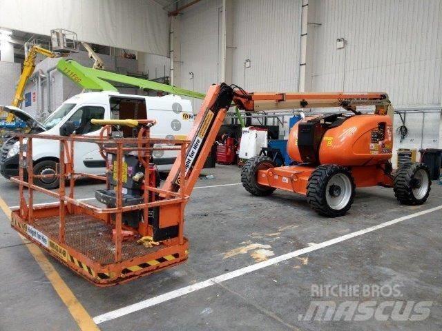 JLG 600AJ 曲臂高空工作平台