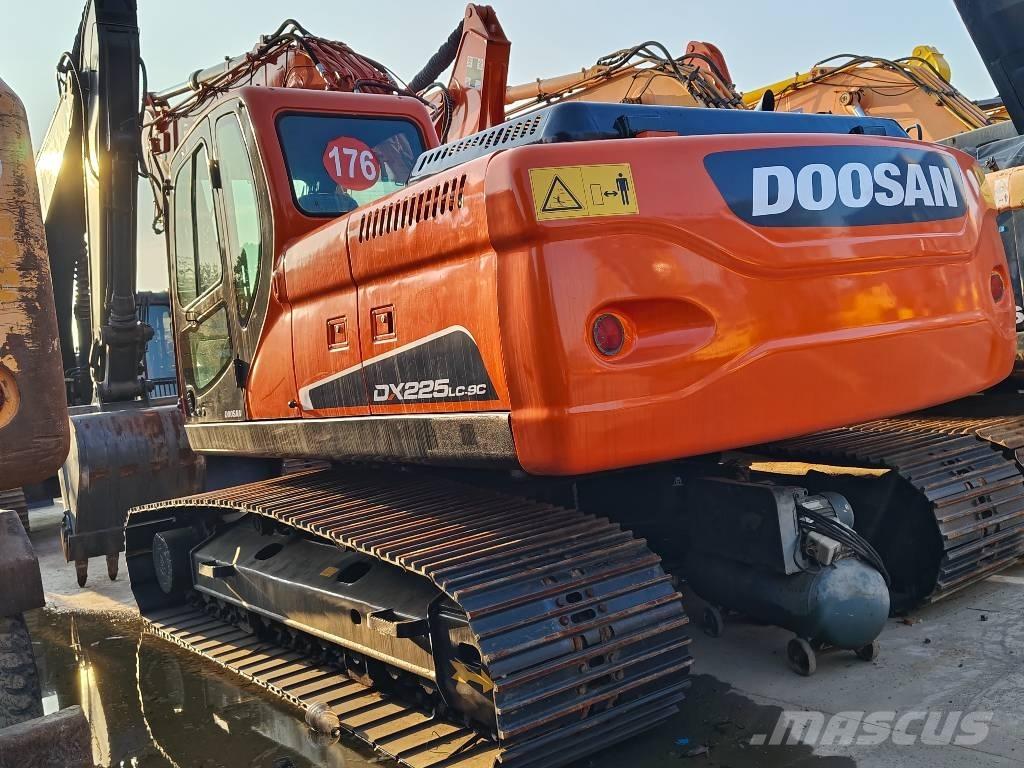 Doosan DX 225 LC-9C 履带挖掘机