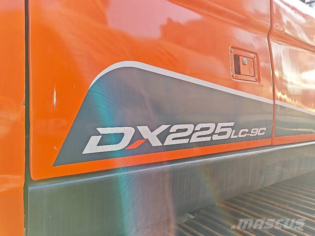 Doosan DX 225 LC-9C 履带挖掘机
