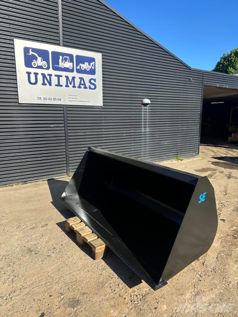  SE AB Manitou 挖斗