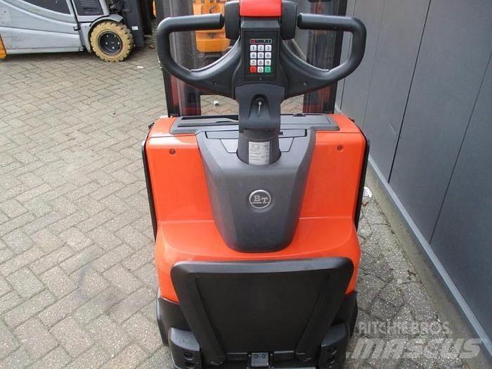 BT SWE 120 手推堆垛车