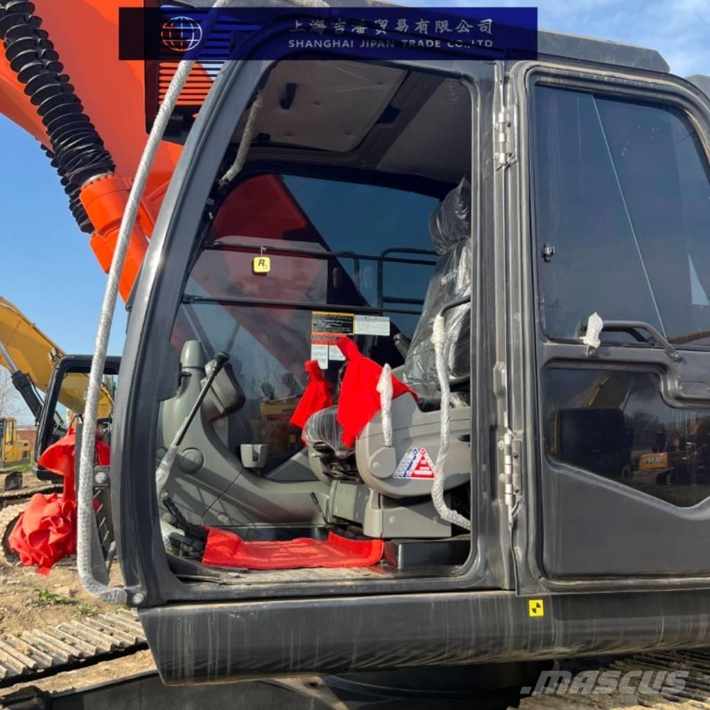 Hitachi ZX 240 履带挖掘机