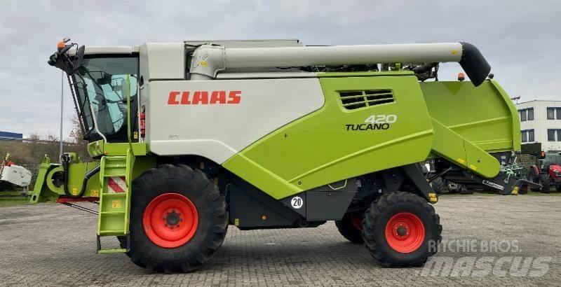 CLAAS TUCANO 420 联合收割机