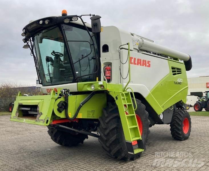CLAAS TUCANO 420 联合收割机
