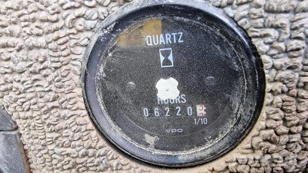 Champion 726 A 平地机/推土机