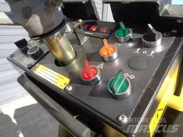 Dynapac CC 92 双轮压路机
