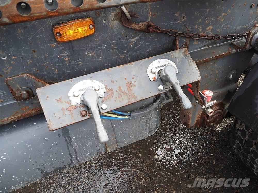 Närko 5 aks. 木材拖车