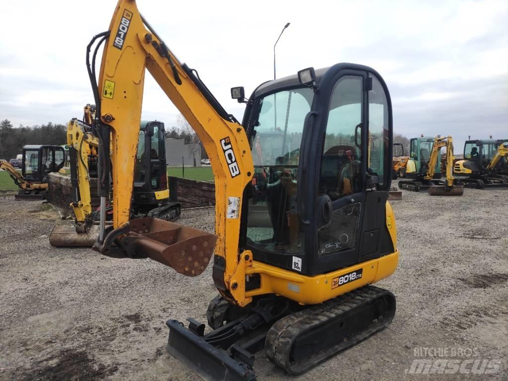 JCB 8018 CTS 小型挖掘机