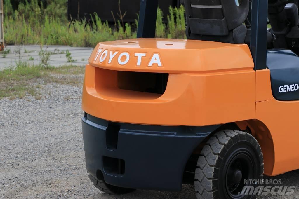 Toyota 7 FD 30 柴油叉车