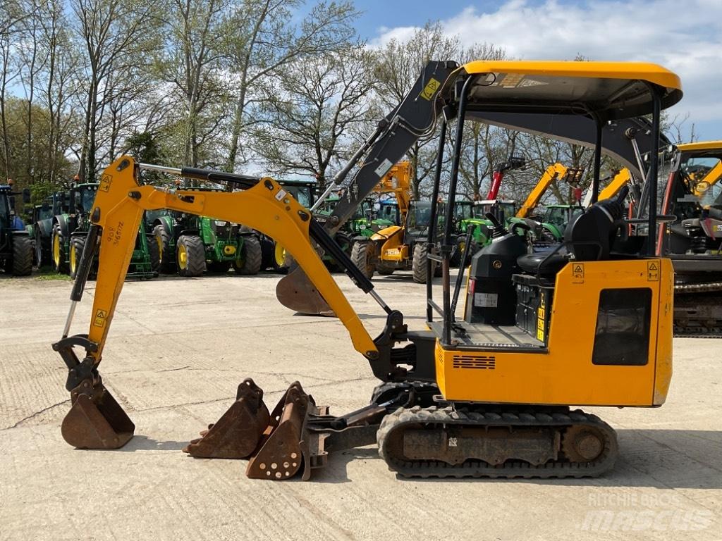JCB 15 C-1 小型挖掘机