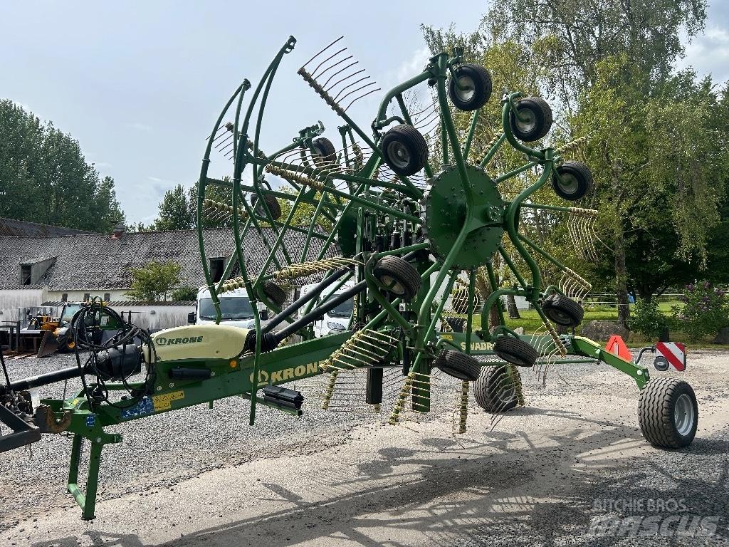 Krone Swadro TC 1000 犁耙和摊草机