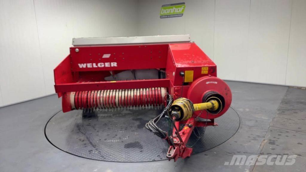 Welger AP 830 方捆打捆机
