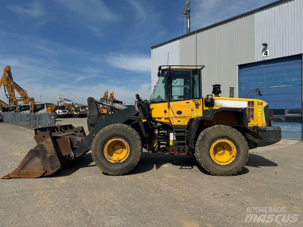 Komatsu WA320PZ-6 轮式装载机