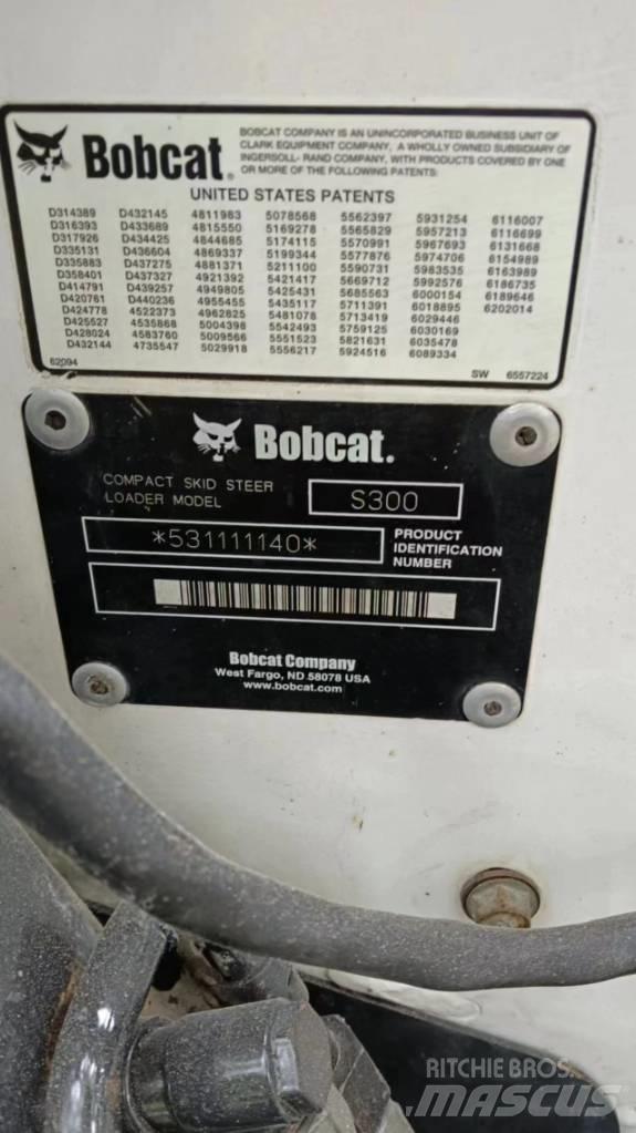 Bobcat S 300 滑移装载机