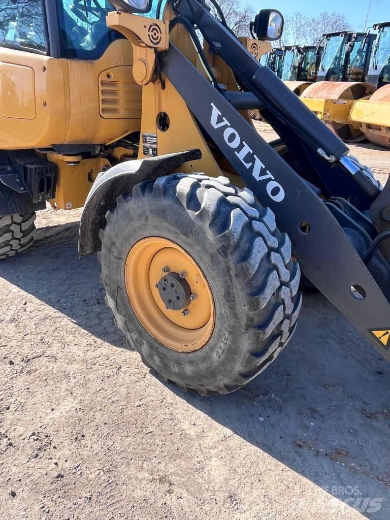 Volvo L 20 F 轮式装载机