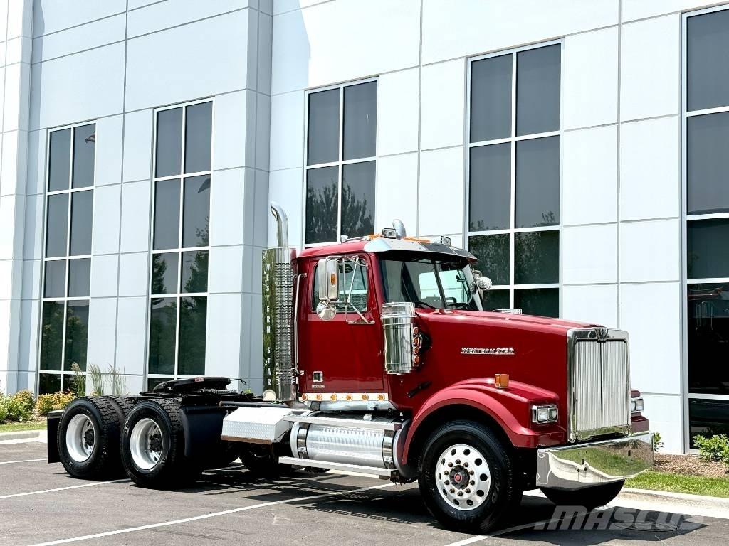 Western Star 4900 SF 牵引车