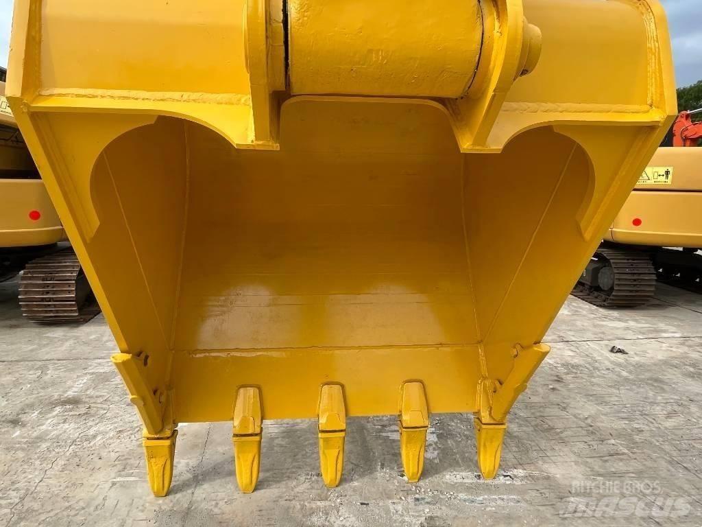 Komatsu pc400-8 履带挖掘机