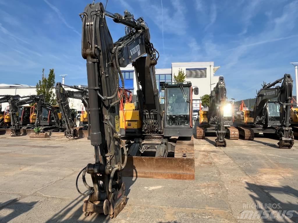 Volvo ECR235EL 履带挖掘机