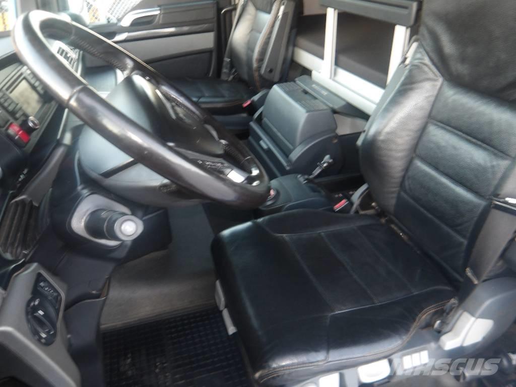 MAN TGX 35.560 8x4 农用/粮食运输车