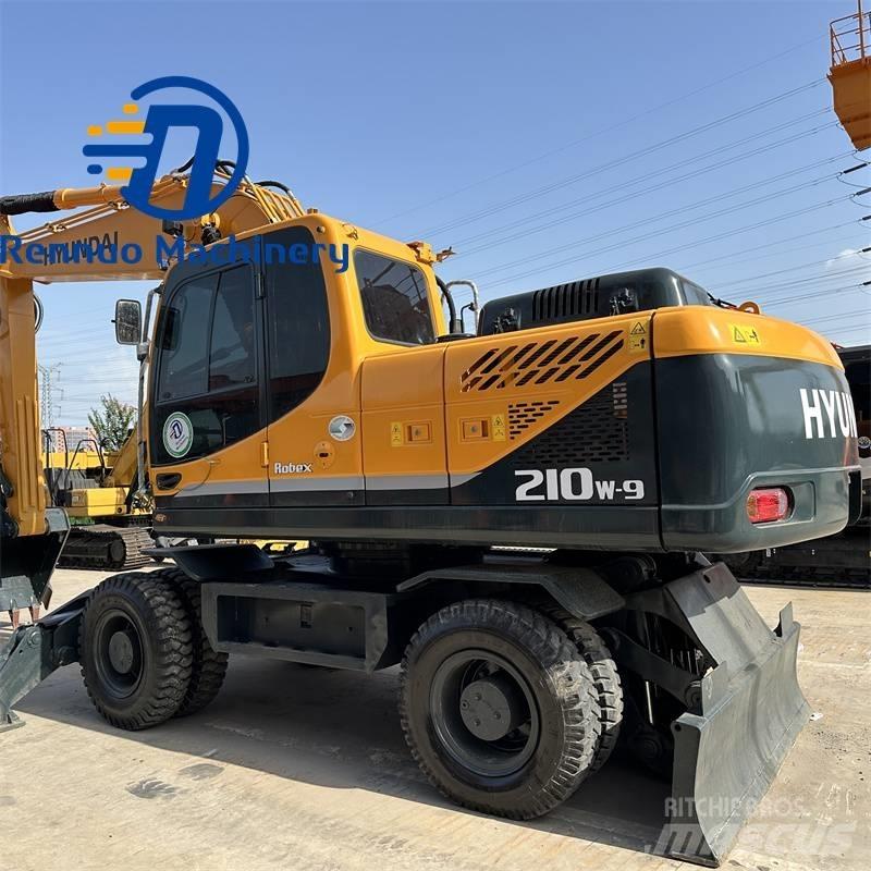 Hyundai 210W-9 轮式挖掘机