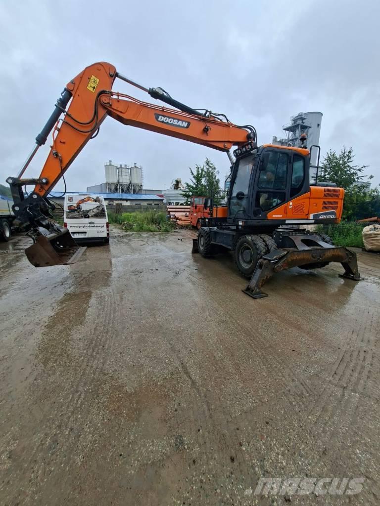 Doosan DX 170 W 轮式挖掘机